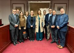 Επίσκεψη της Υπουργού Παιδείας της Ελλάδας στην ΕΚΜΜ